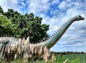 paraguay/hernandarias/attraction/vale-dos-dinossauros