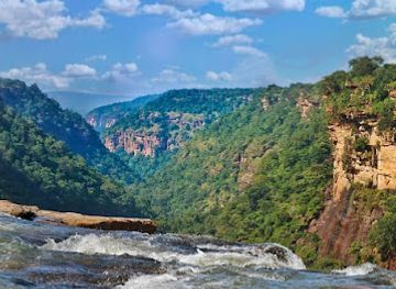 india/northern-plains/attraction/telhar-waterfall