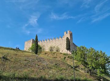 italy/verona/attraction/padenghe-castle