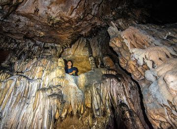 bosnia-and-herzegovina/una-sana-canton/attraction/pecina-ledenica-resanovci