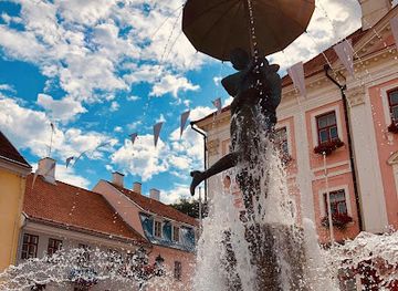 estonia/tartu-county/attraction/skulptuur-suudlevad-tudengid-the-kissing-students-sculpture-and-fountain