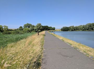 hungary/southern-great-plain/attraction/lake-naplas