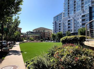 north-carolina/raleigh/north-hills/attraction/midtown-park