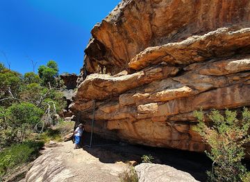 australia/grampians/attraction/gulgurn-manja-shelter