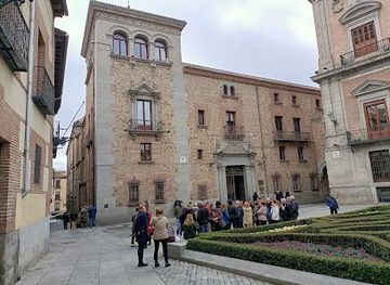 spain/madrid/attraction/torre-de-los-lujanes