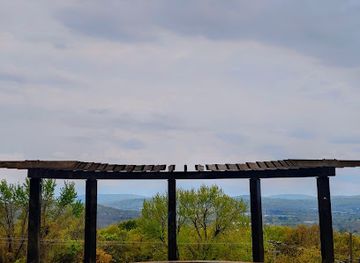 arkansas/fayetteville/attraction/mount-sequoyah-gardens