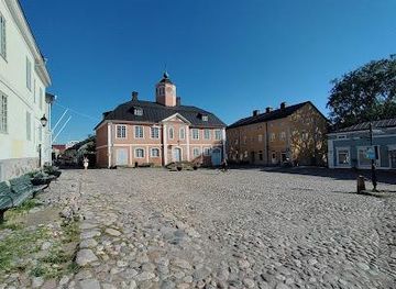 finland/helsinki-archipelago/attraction/porvoon-museo-holmin-talo