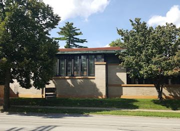 illinois/prairie-state/attraction/dana-thomas-house-state-historic-site