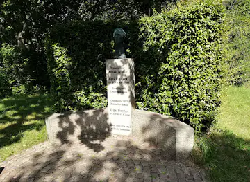 Mindesten for Egil Fischer