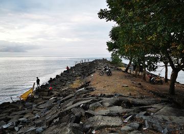 indonesia/makassar/attraction/pantai-tanjung-layar-putih