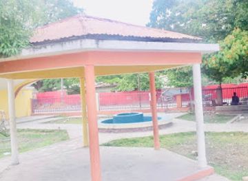 haiti/bassin-bleu/attraction/place-public-de-bassin-bleu