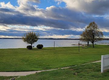 michigan/charlevoix/attraction/depot-beach-park