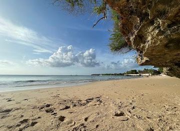 trinidad-and-tobago/scarborough/attraction/store-bay-beach-facility