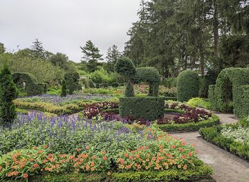 rhode-island/yawgoo-valley-ski-area-water-park/attraction/green-animals-topiary-garden