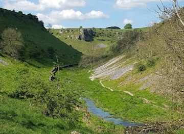 united-kingdom/peak-district/attraction/lathkill-dale