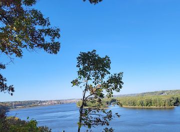 iowa/great-river-road/attraction/eb-lyons-interpretive-center