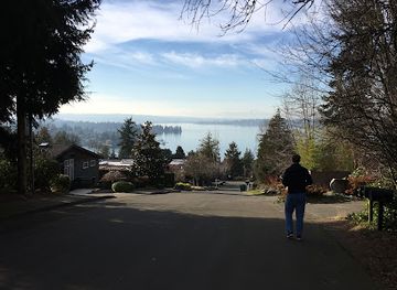 washington/kirkland/attraction/carillon-woods