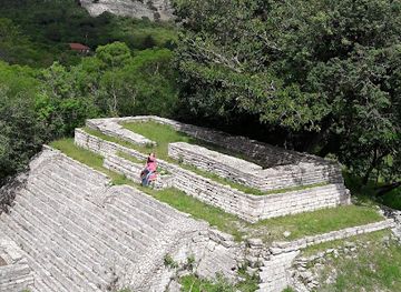 mexico/lacandon-jungle/attraction/zona-arqueologica-de-tenam-puente