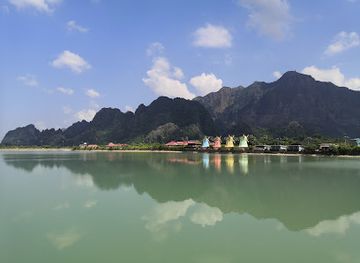 myanmar-burma/kayin-state/attraction/chit-thu-myaing-resort