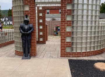 pennsylvania/allegheny-national-forest/attraction/serenity-glass-park