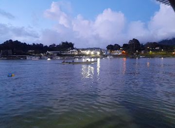 colombia/guatape/attraction/muelle-guatape-extremo