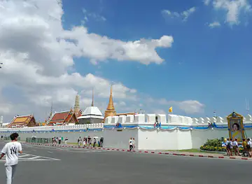 Na Phra Lan Tunnel Gate 1