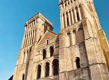 france/caen/attraction/abbaye-aux-dames-de-caen
