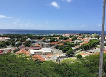 curacao/willemstad/attraction/fort-waakzaamheid