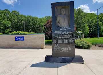 pennsylvania/anthracite-coal-region/attraction/miners-monument