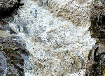 romania/moldova-area/attraction/cascada-slanic-punte