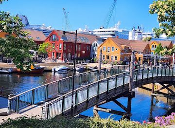 norway/agder/attraction/fiskebrygga