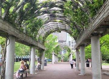 massachusetts/boston/attraction/christopher-columbus-waterfront-park