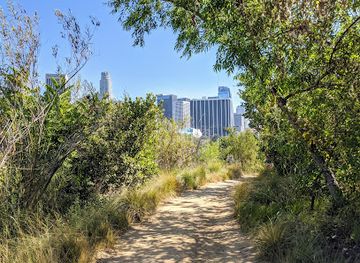 california/los-angeles/attraction/vista-hermosa-natural-park-mountains-recreation-conservation-authority