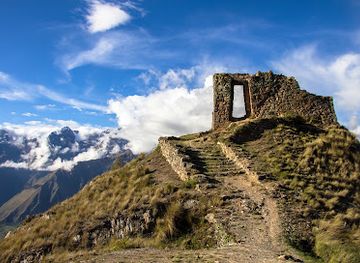 peru/sacred-valley/attraction/inti-punku-sun-gate