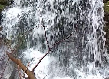 ukraine/dragobrat/attraction/vodospad-lotsiy