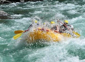 montana/kalispell/attraction/glacier-raft-company