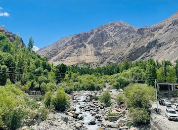 pakistan/ladakh/attraction/turtuk-waterfall