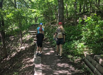 iowa/stone-state-park/attraction/dorothy-pecaut-nature-center