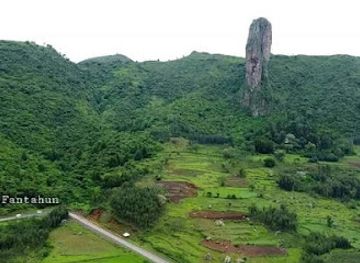 ethiopia/lake-tana/attraction/quala-natural-stone