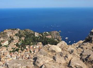 italy/taormina/attraction/castello-di-taormina