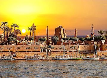 egypt/luxor/attraction/luxor-temple-square