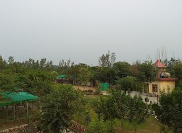 pakistan/peshawar/attraction/wildlife-zoo-sheikh-kalay