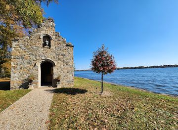 pennsylvania/delaware-valley/attraction/andalusia-historic-house-gardens-arboretum
