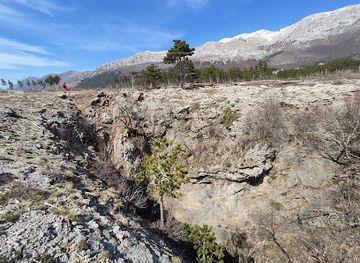 croatia/paklenica-national-park/attraction/jama-golubinka