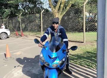 south-africa/hluhluwe-imfolozi-park/attraction/nhlozi-gate