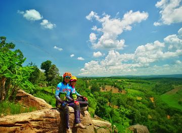 thailand/loei/attraction/pha-reuang