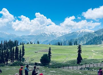 india/gulmarg/attraction/anzr-peaks