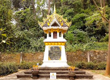 laos/xieng-khouang/attraction/tham-piew-cave