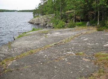 finland/finnish-lakeland/attraction/pappilanniemi-rocky-shores-saimaa-geopark