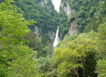 japan/hokkaido/attraction/ryusei-waterfalls